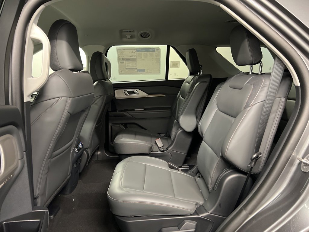 New 2026 Ford Explorer Active image 30