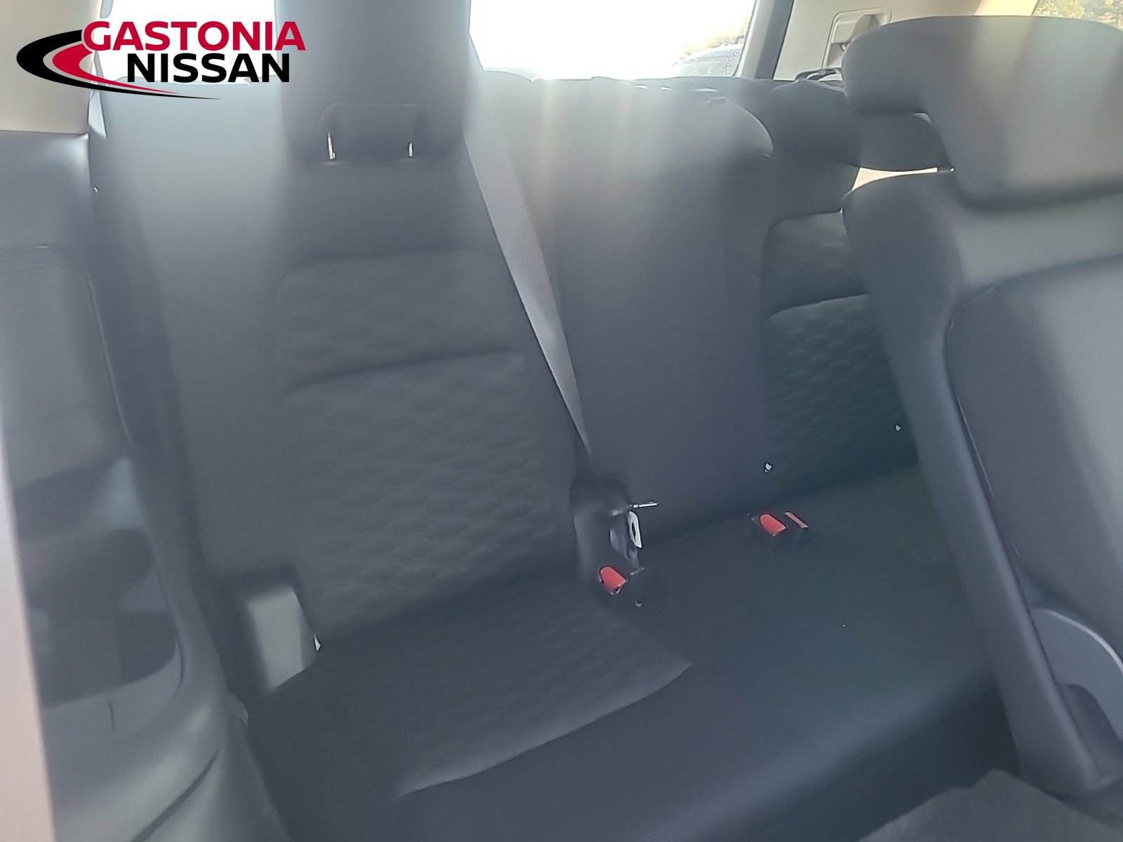 Used 2024 Nissan Pathfinder SV image 30