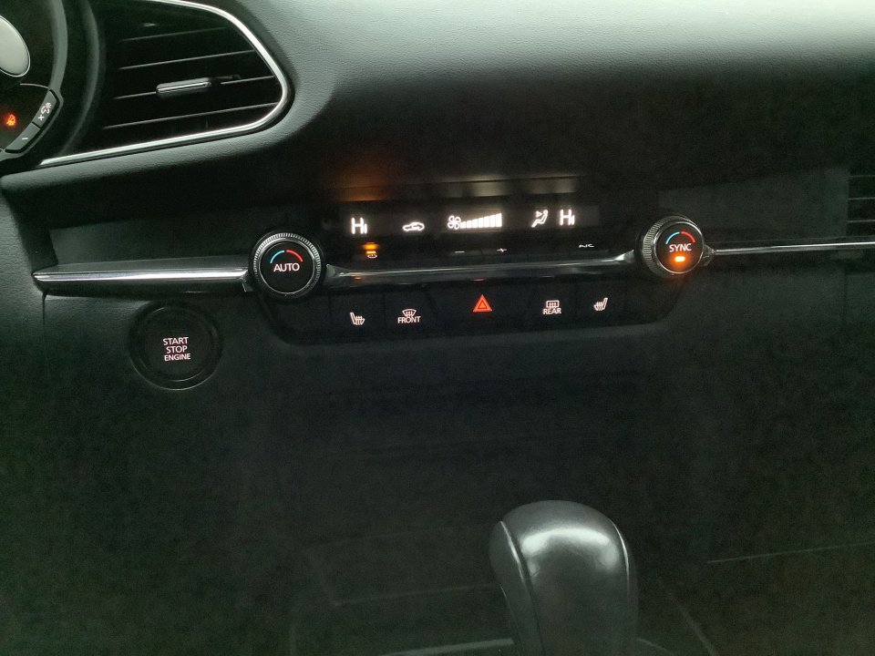 Used 2022 MAZDA CX-30 AWD 2.5 S w/ Premium Package image 22