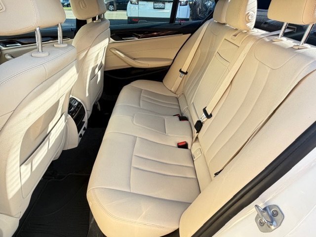 Used 2017 BMW 530i RWD image 11