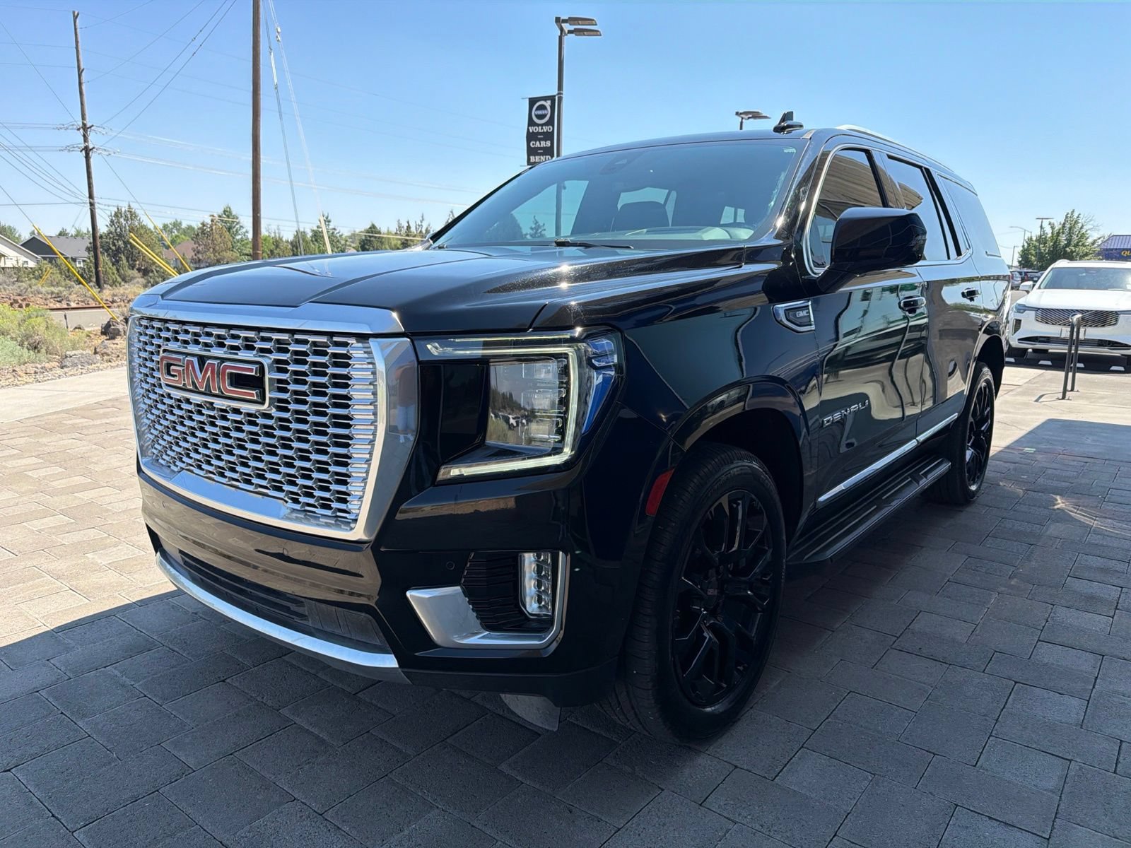 Used 2022 GMC Yukon Denali AWD/4WD image 4