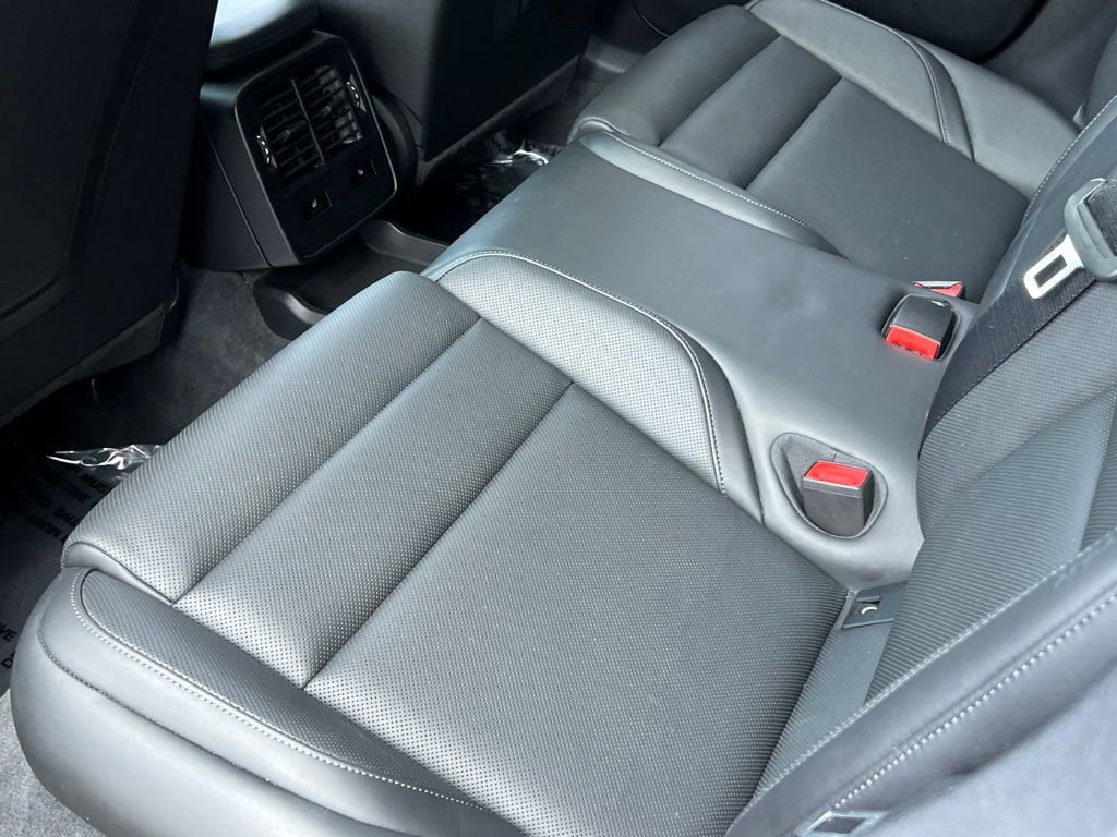 Used 2022 Porsche Taycan GTS image 17