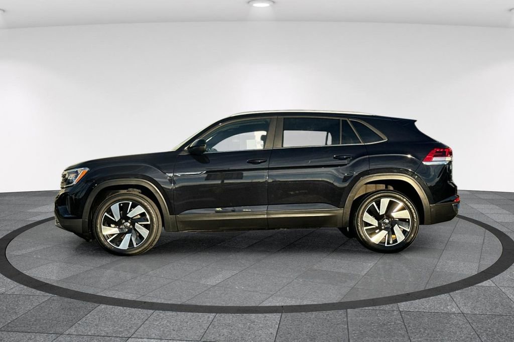 Used 2024 Volkswagen Atlas Cross Sport SE image 9