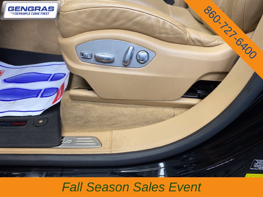 Used 2015 Porsche Cayenne Turbo AWD/4WD image 13
