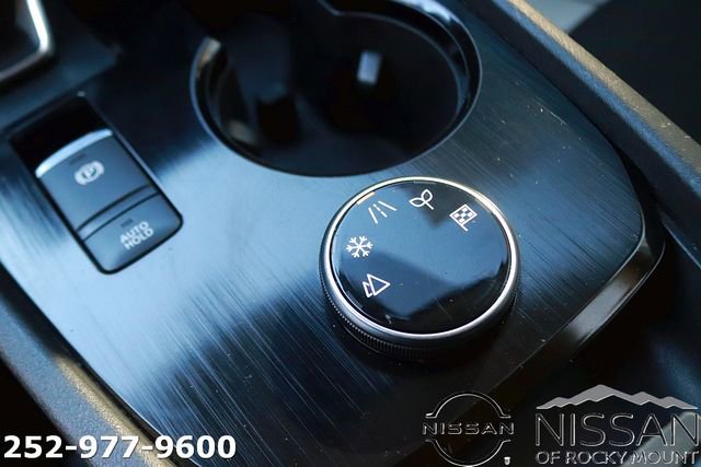 Used 2023 Nissan Rogue S image 20