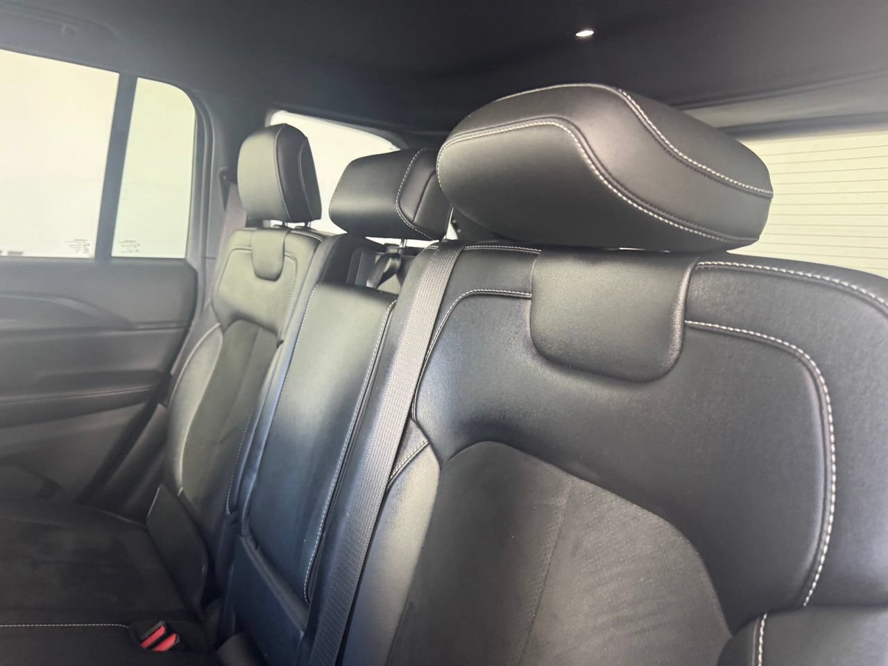Used 2023 Jeep Grand Cherokee Altitude AWD/4WD image 11
