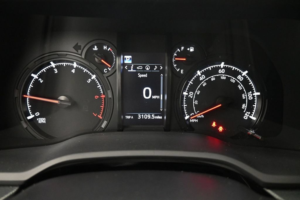 Used 2020 Toyota 4Runner SR5 Premium w/ Moonroof Package AWD/4WD image 18