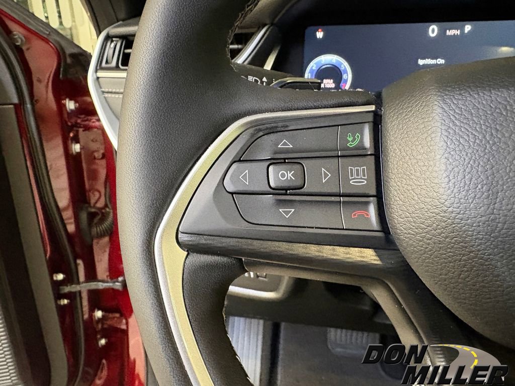 New 2025 Jeep Grand Cherokee L Laredo image 12