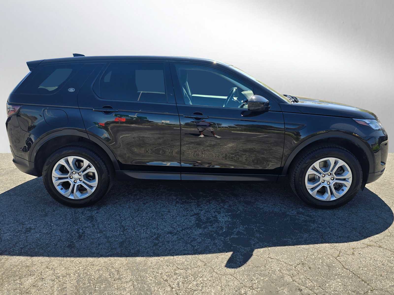 Used 2020 Land Rover Discovery Sport image 6