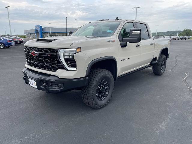 New 2026 Chevrolet Silverado 2500 ZR2 w/ ZR2 Bison Edition AWD/4WD image 1