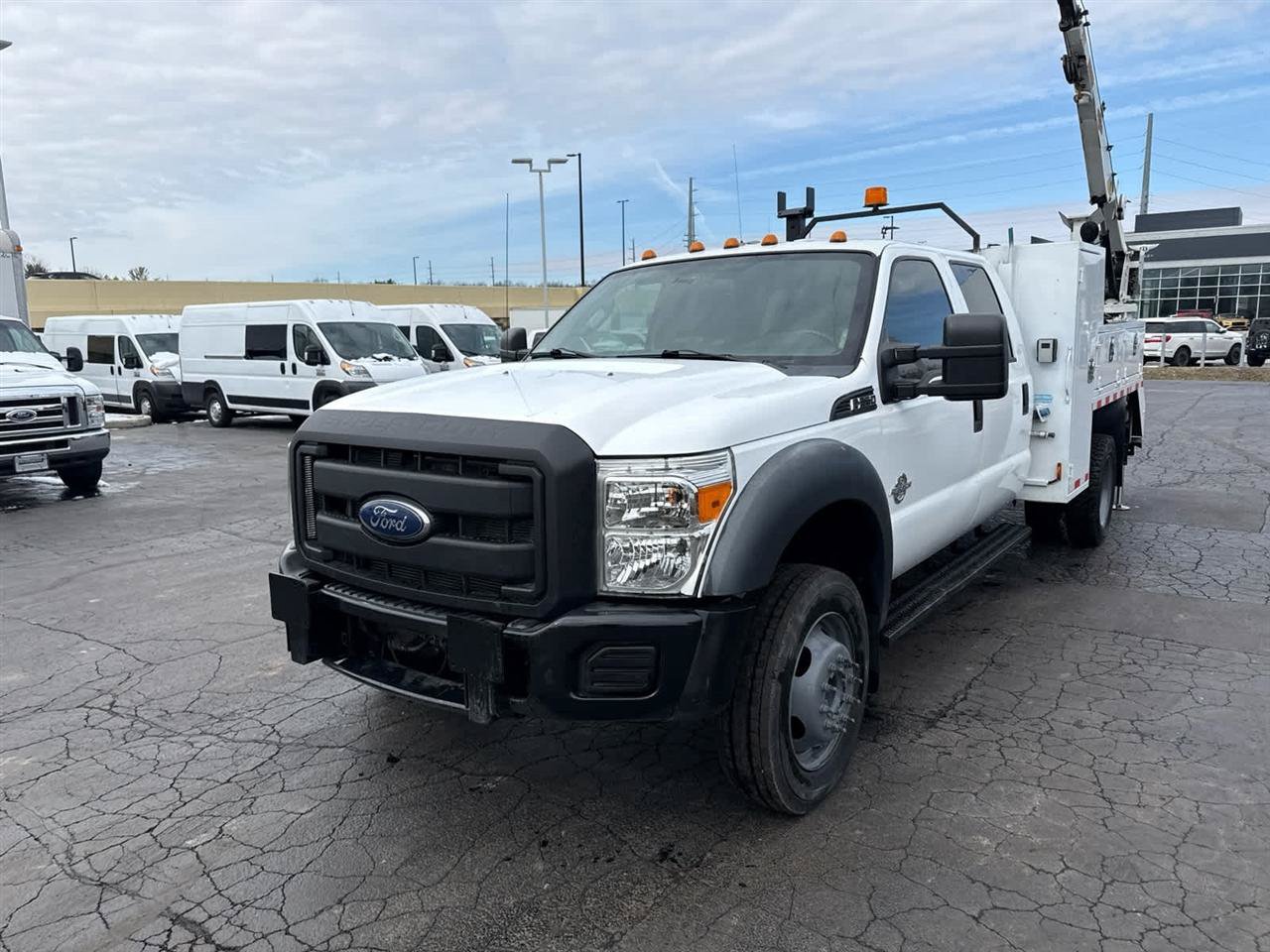 Used 2015 Ford F550 2WD Crew Cab Super Duty image 4
