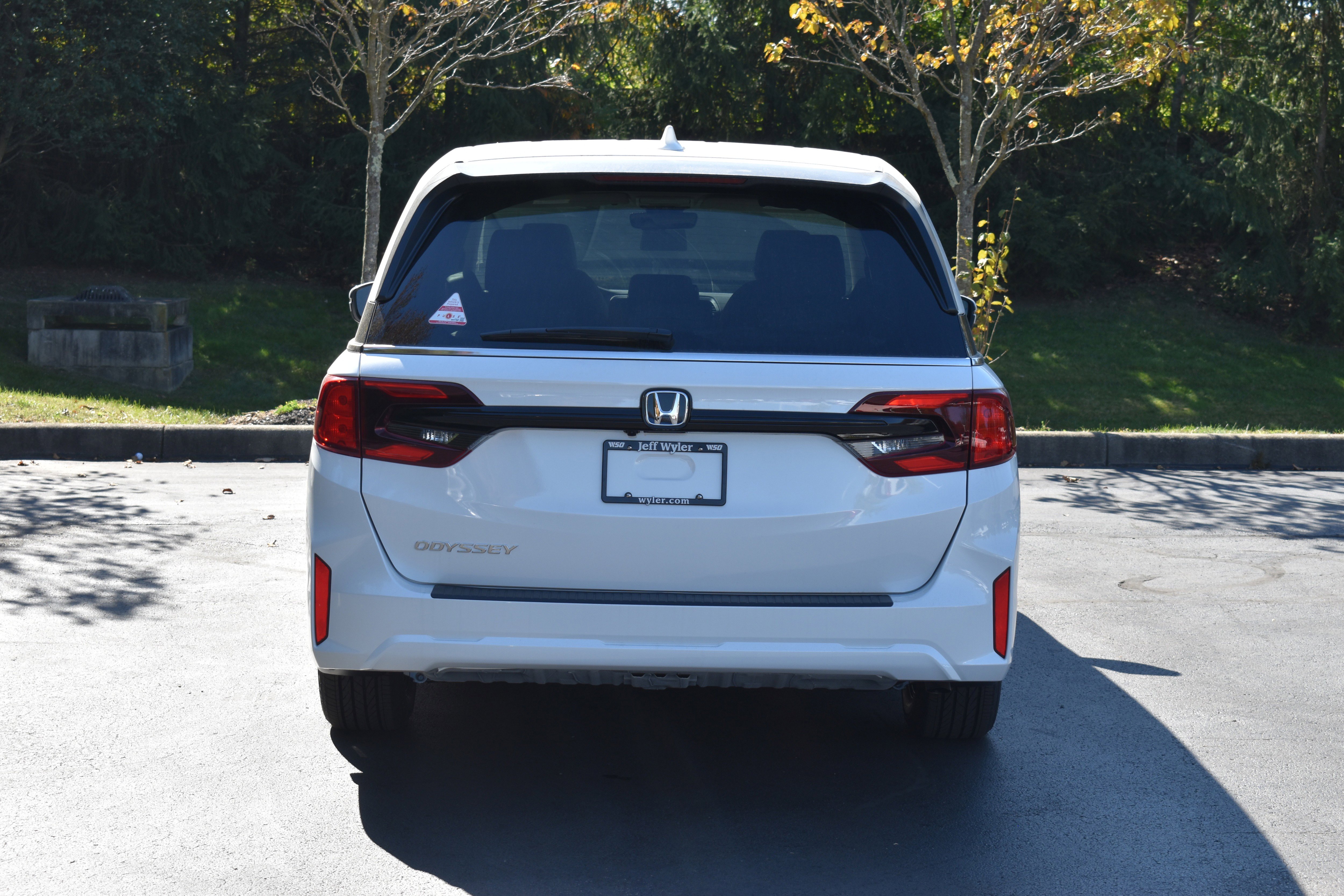 New 2025 Honda Odyssey EX-L image 7