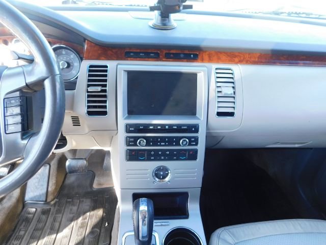 Used 2010 Ford Flex Limited image 17