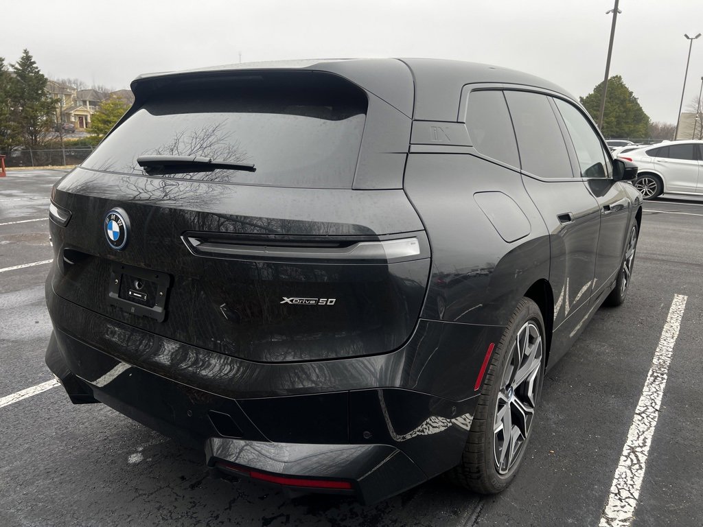 Used 2025 BMW iX xDrive50 image 5