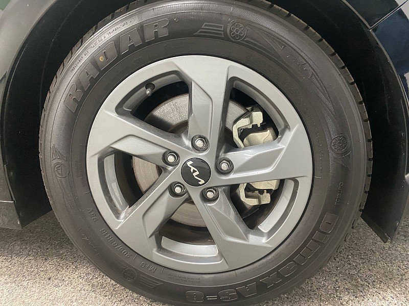 Used 2022 Kia K5 LX image 24
