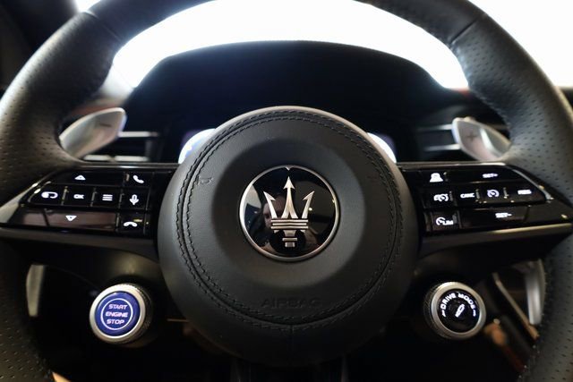 New 2024 Maserati Grecale Modena image 11