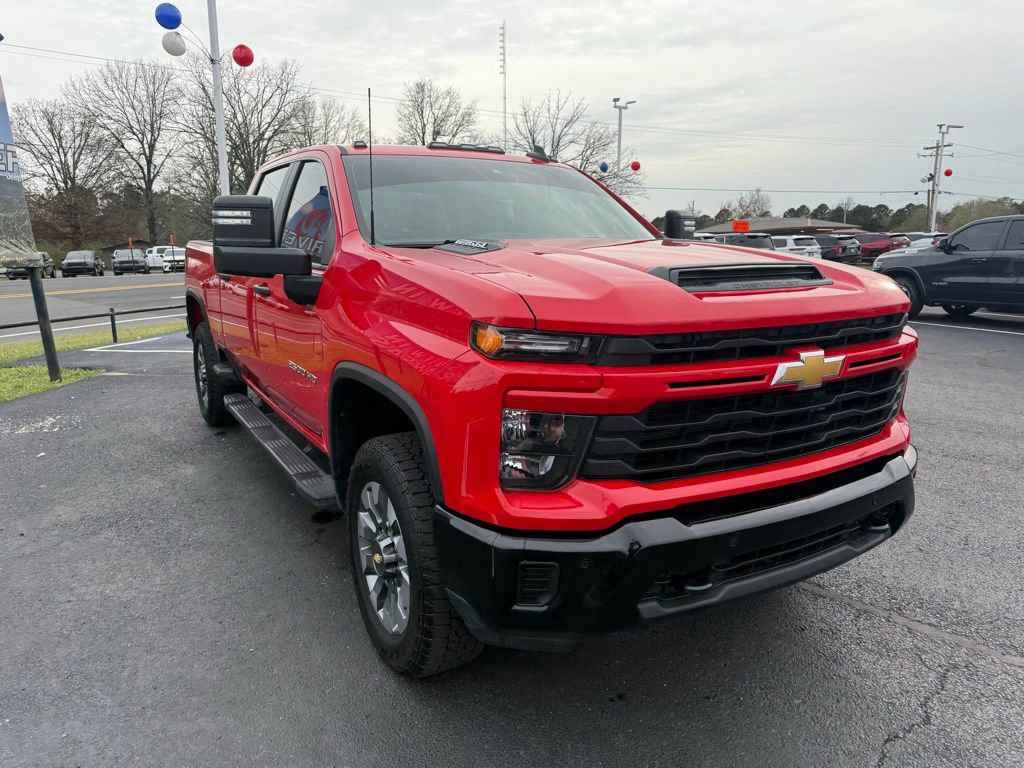 Used 2025 Chevrolet Silverado 2500 Custom w/ Custom Value Package image 2