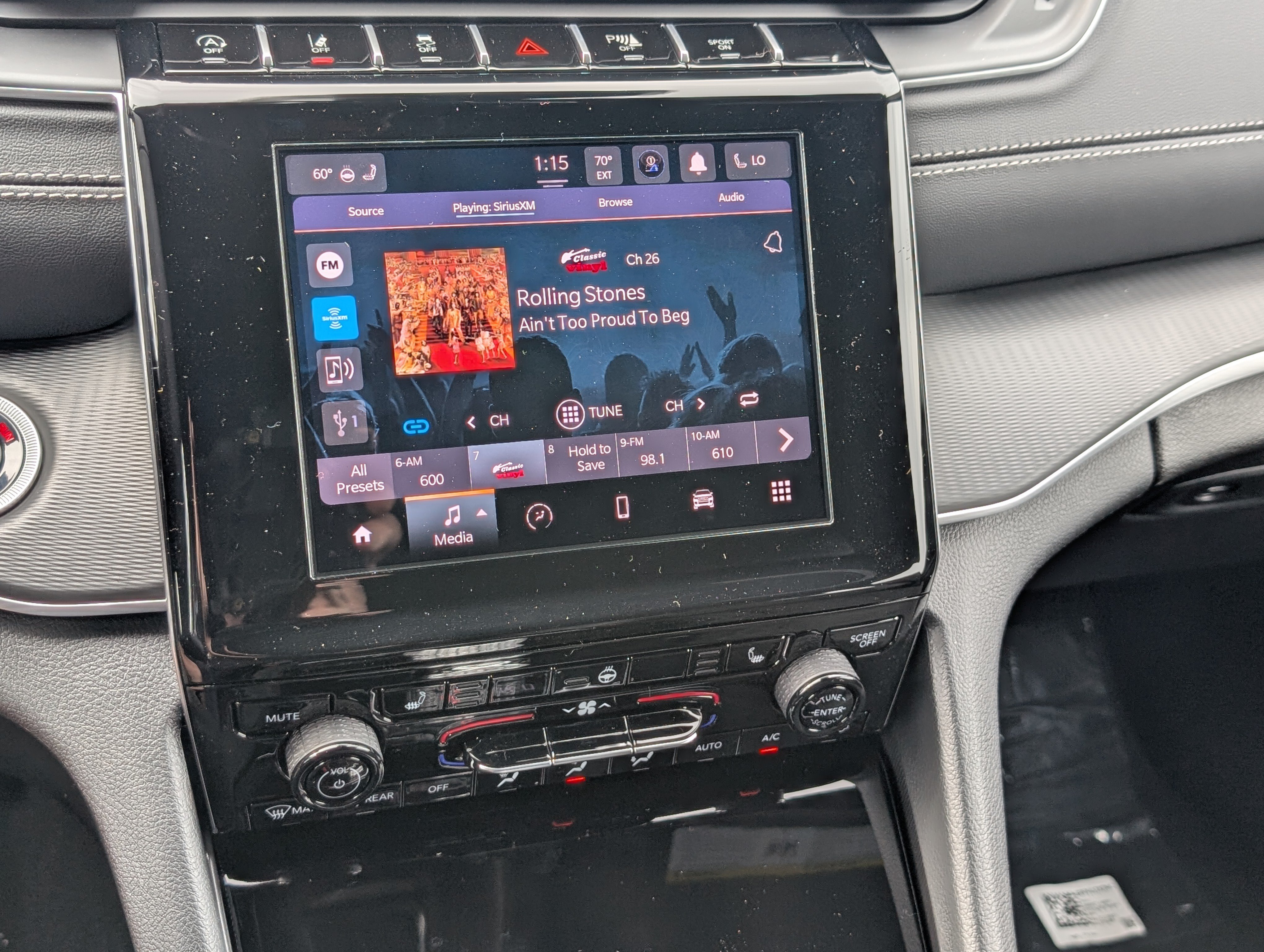 New 2025 Jeep Grand Cherokee Altitude AWD/4WD image 27
