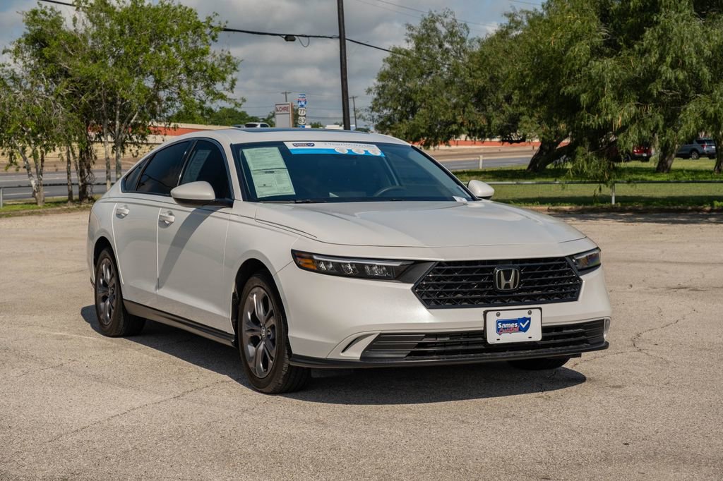 Used 2024 Honda Accord EX image 2