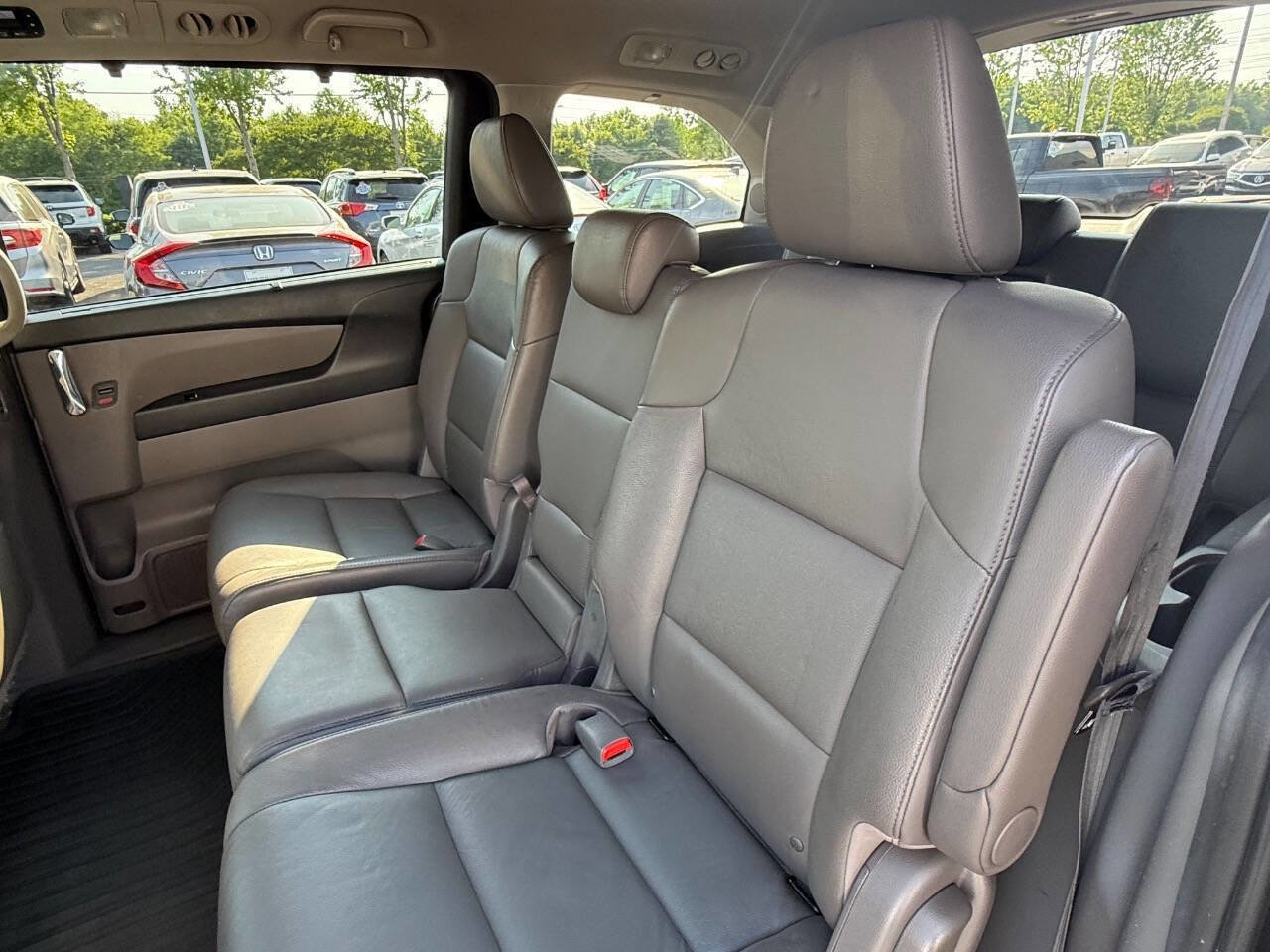Used 2016 Honda Odyssey Touring Elite image 23