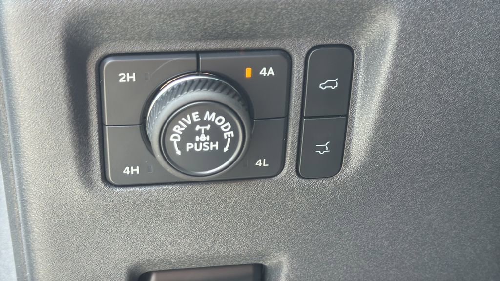 Certified 2025 Ford Expedition Tremor AWD/4WD image 27