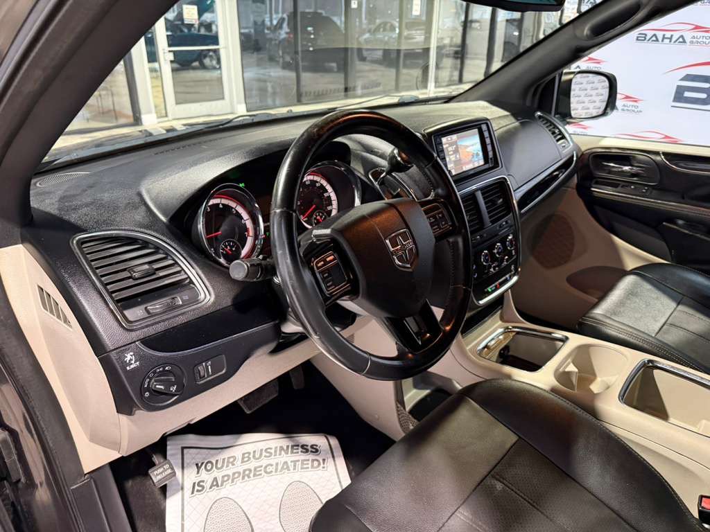 Used 2019 Dodge Grand Caravan SXT FWD image 30