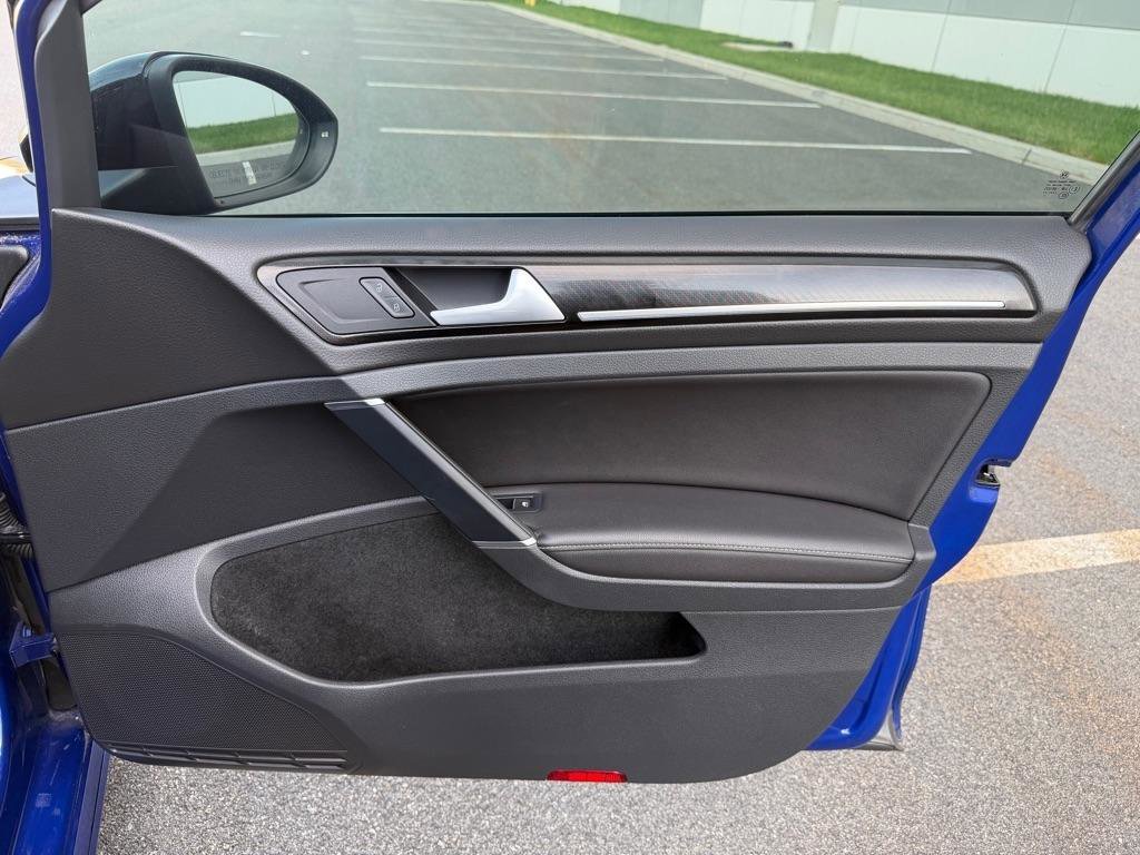 Used 2016 Volkswagen Golf R 4-Door image 15