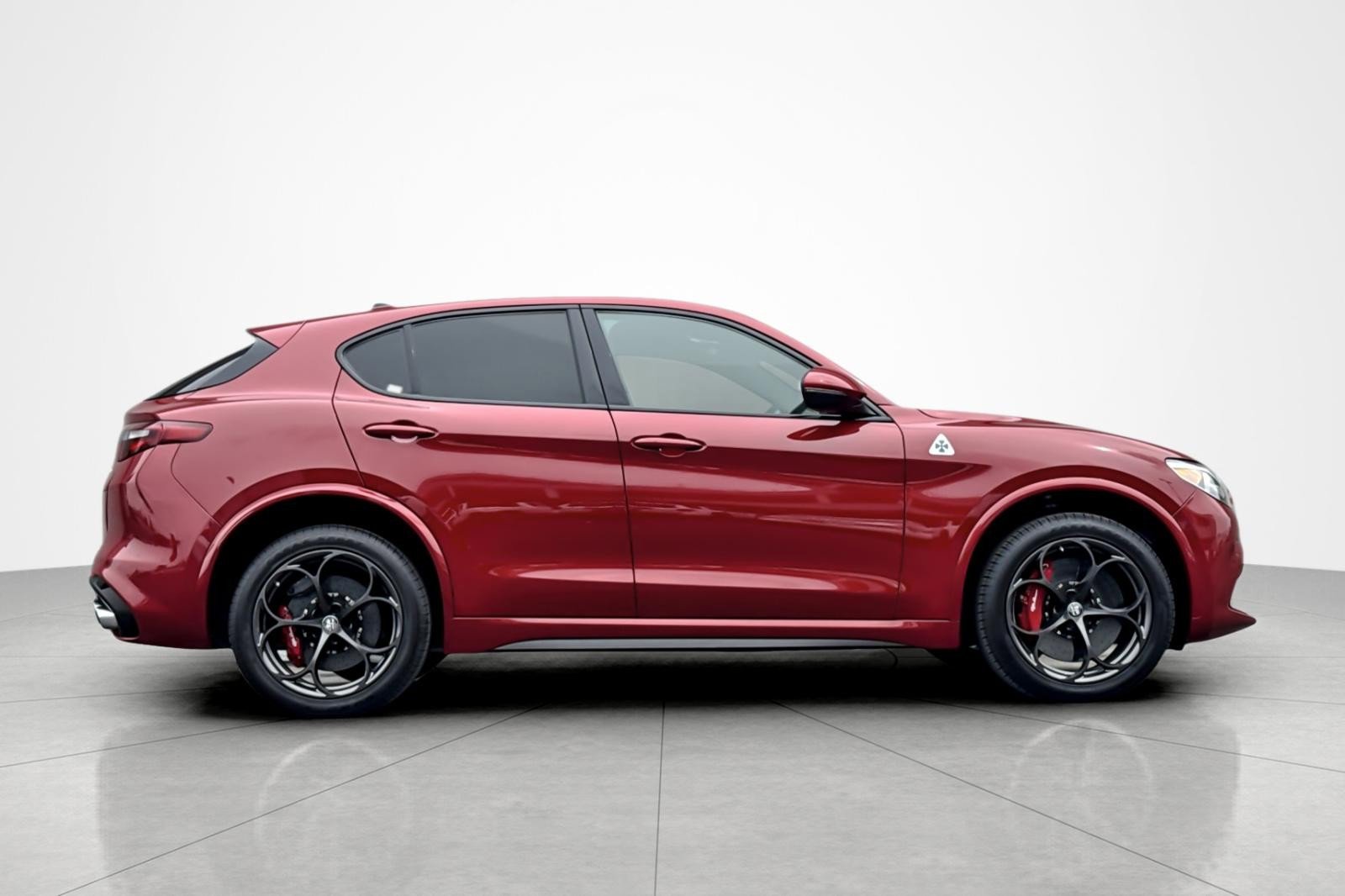 Used 2019 Alfa Romeo Stelvio Quadrifoglio w/ Driver Assist Dynamic Package image 6