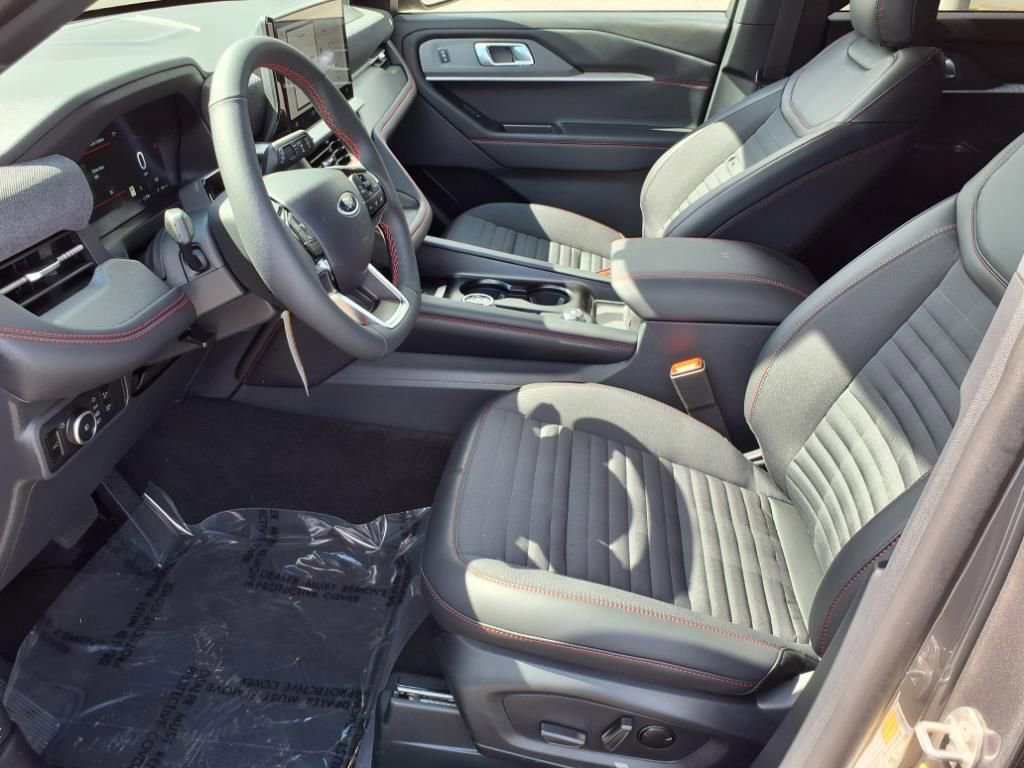 New 2025 Ford Explorer ST-Line w/ Premium Package image 5