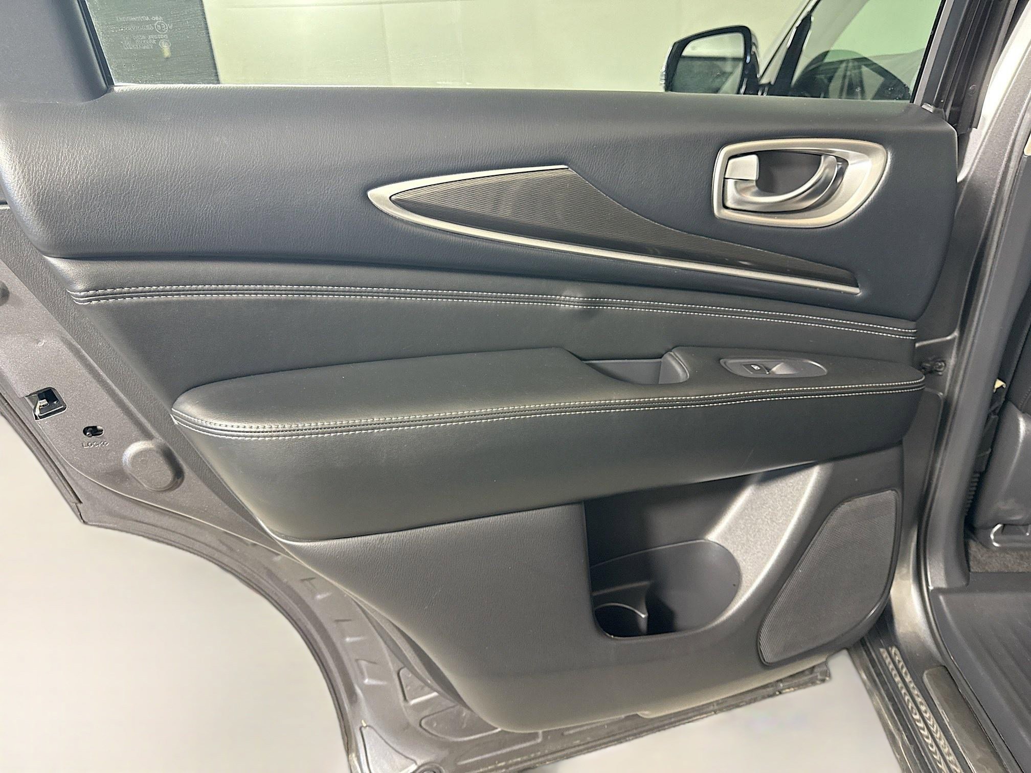 Used 2016 INFINITI QX60 FWD w/ Premium Plus Package image 26