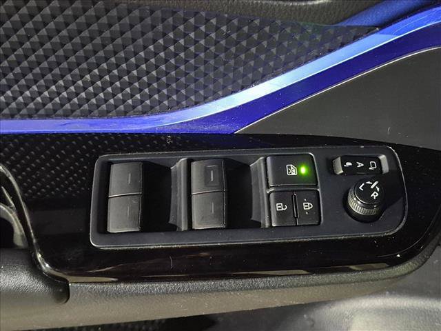 Used 2020 Toyota C-HR XLE FWD image 10