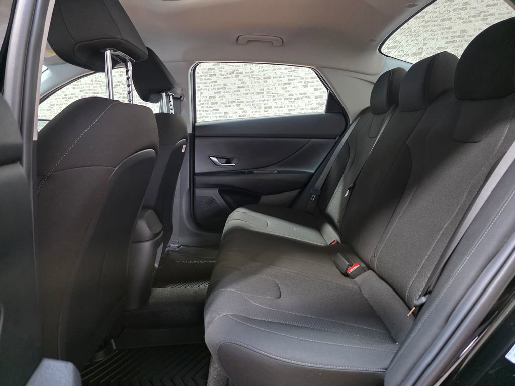 New 2026 Hyundai Elantra SE image 12