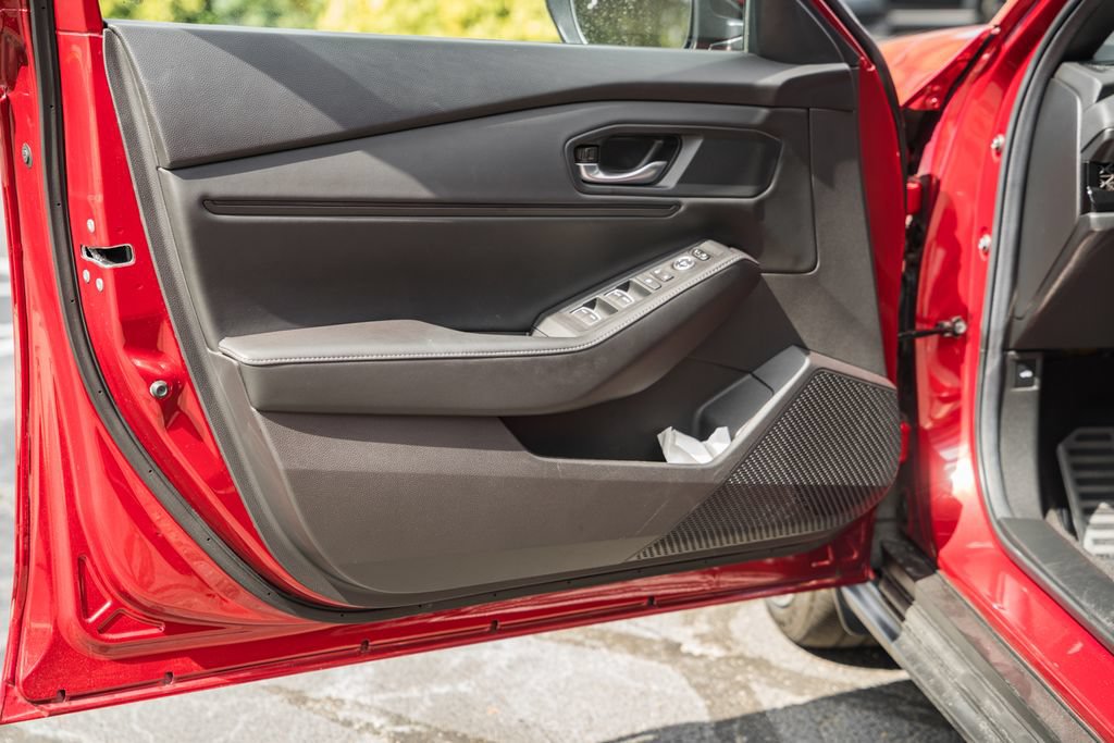 Used 2025 Honda Accord Sport image 36