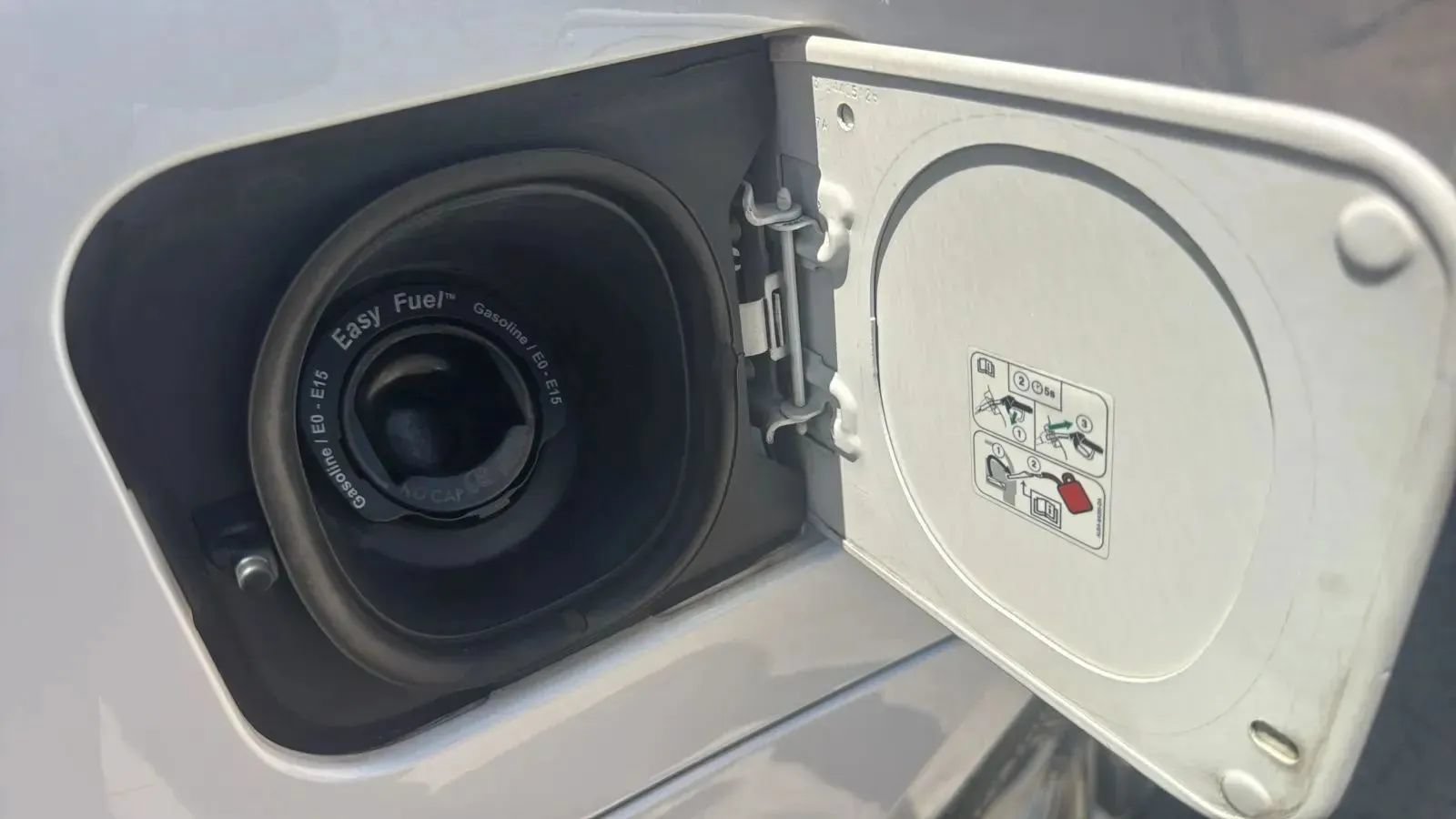 Used 2014 Lincoln MKS w/ Equipment Group 101A FWD image 29