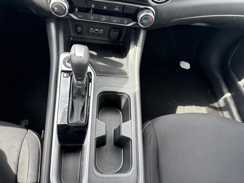 Used 2025 Nissan Sentra SV FWD image 18