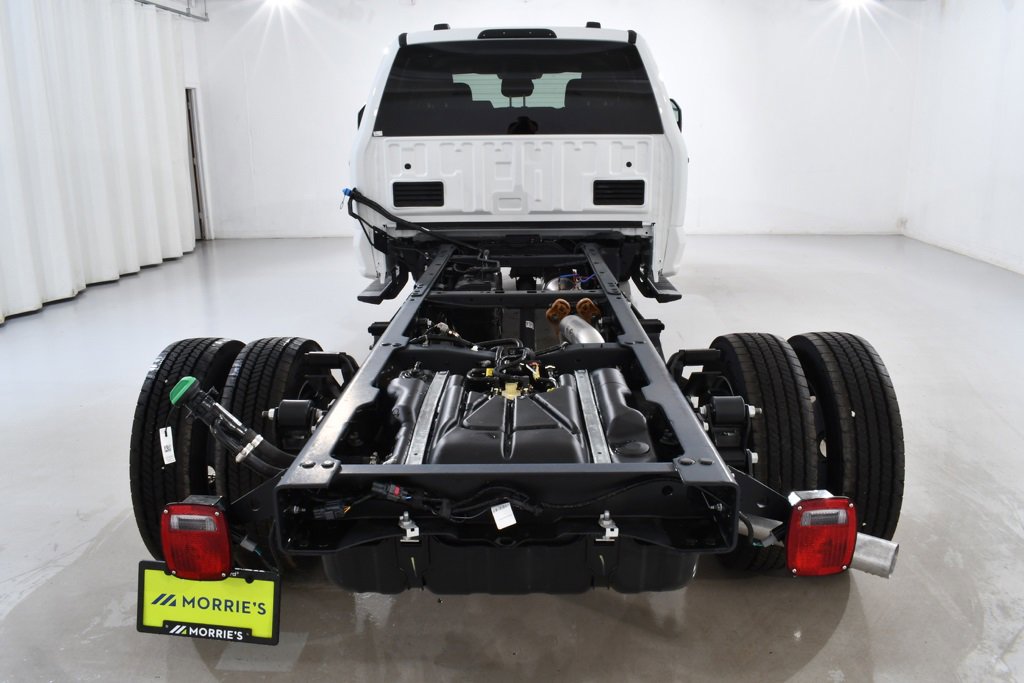 New 2026 Ford F550 4x4 Crew Cab w/ XLT Value Package image 13