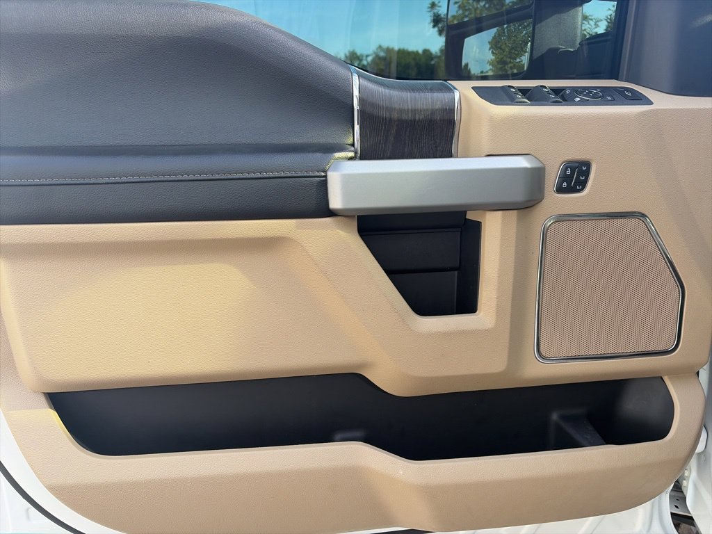 Used 2020 Ford F250 Lariat w/ Lariat Ultimate Package AWD/4WD image 9