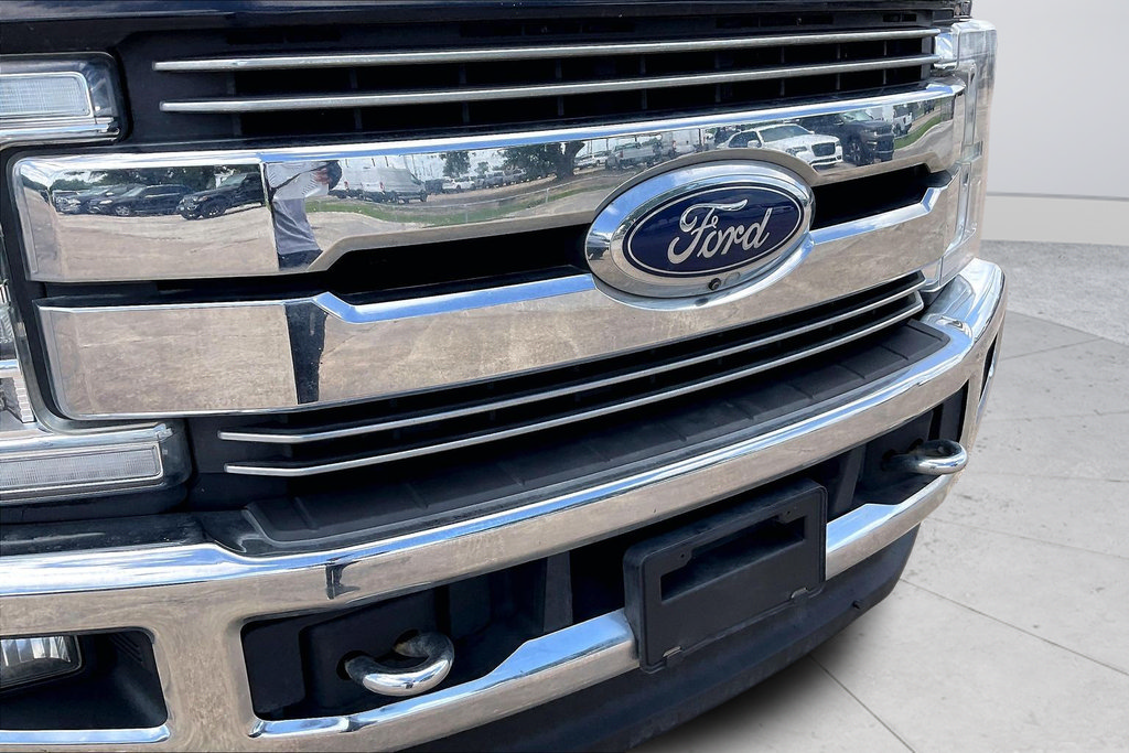 Used 2018 Ford F350 Lariat w/ Lariat Ultimate Package AWD/4WD image 32