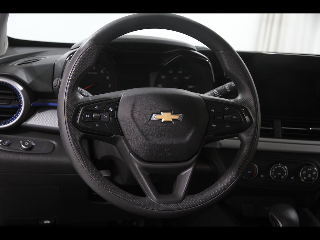 Certified 2024 Chevrolet Trax LS w/ LS Convenience Package FWD image 7