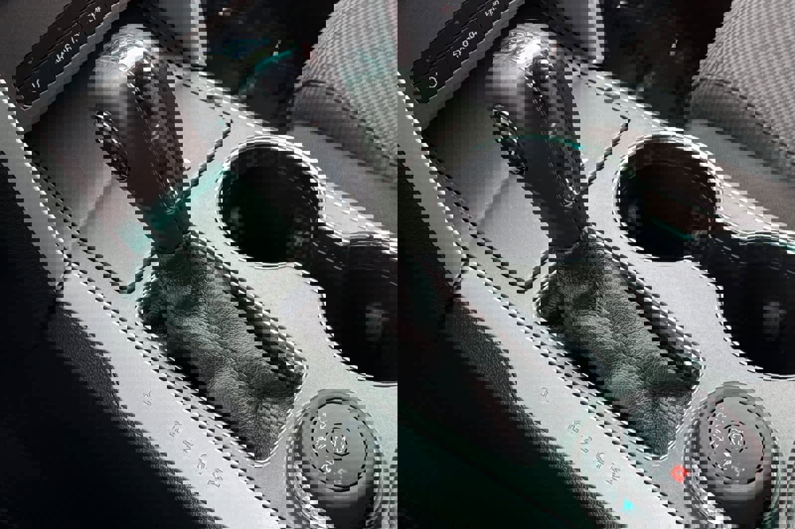 Used 2015 Ford Explorer XLT image 21