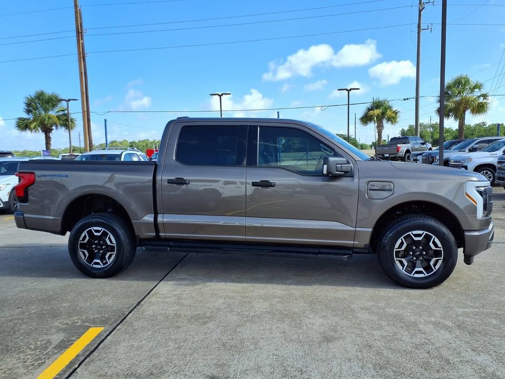 Used 2023 Ford F150 Lightning XLT AWD/4WD image 8