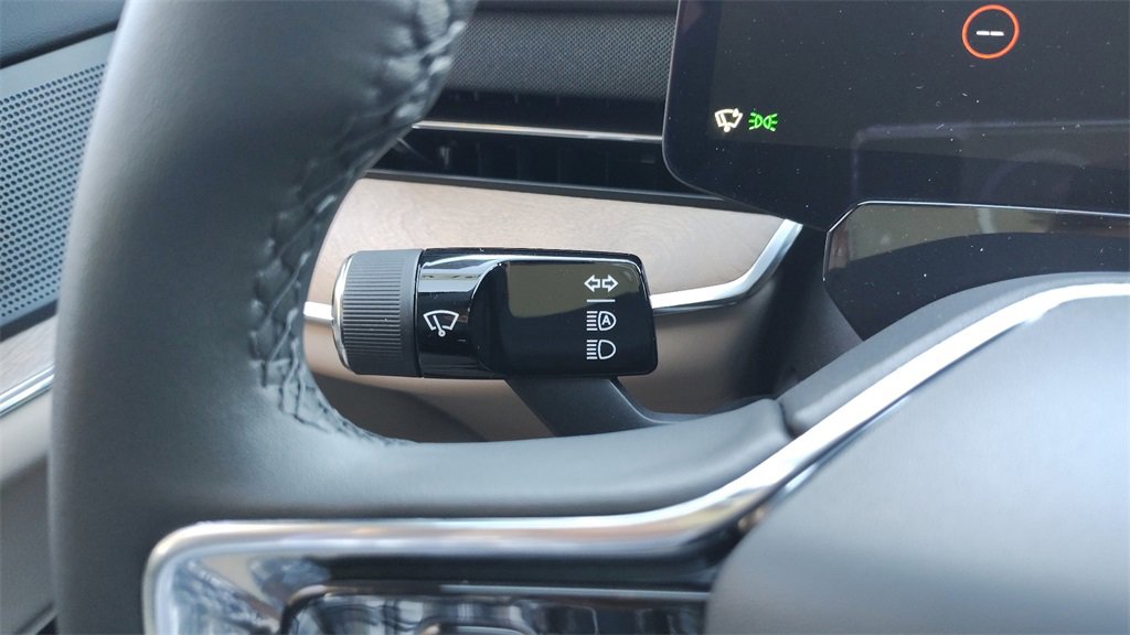 New 2025 Volvo EX90 Plus image 17