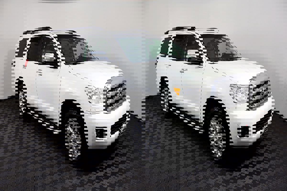 Used 2010 Toyota Sequoia Platinum image 5