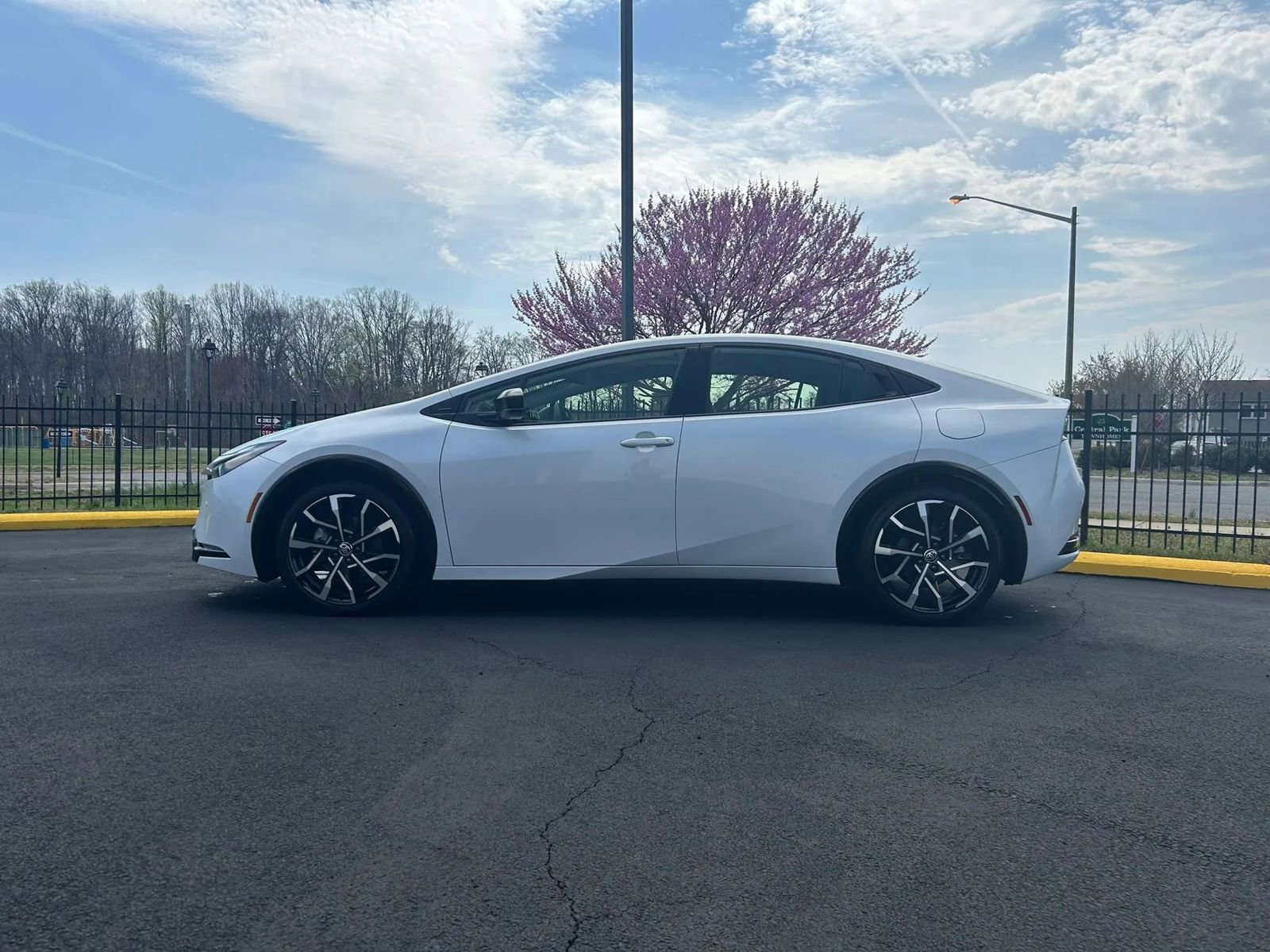 Used 2026 Toyota Prius Plug-In Hybrid FWD image 23