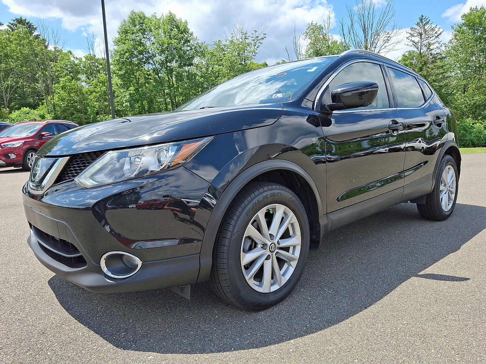 Used 2019 Nissan Rogue Sport SV w/ Technology Package image 3