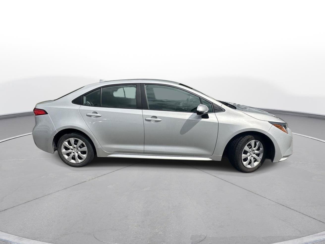 Certified 2024 Toyota Corolla LE FWD image 5