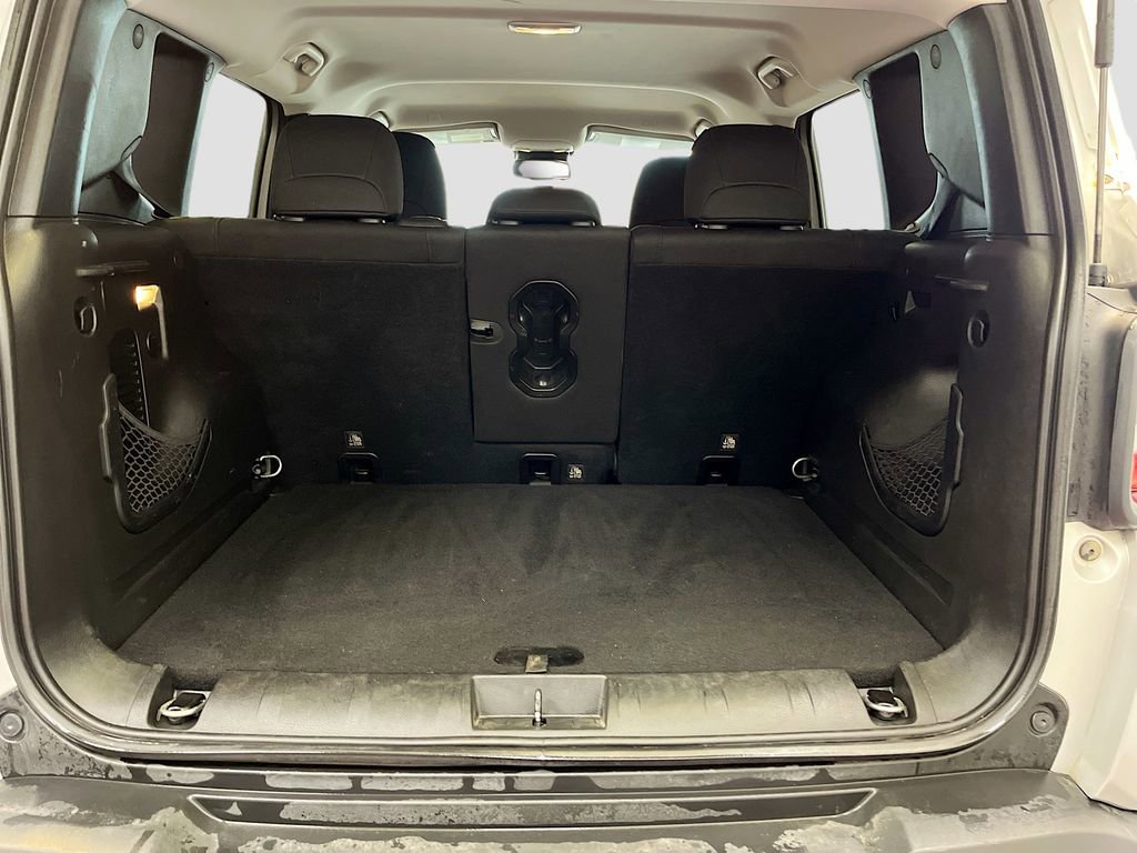 Used 2018 Jeep Renegade Latitude w/ Cold Weather Group image 23