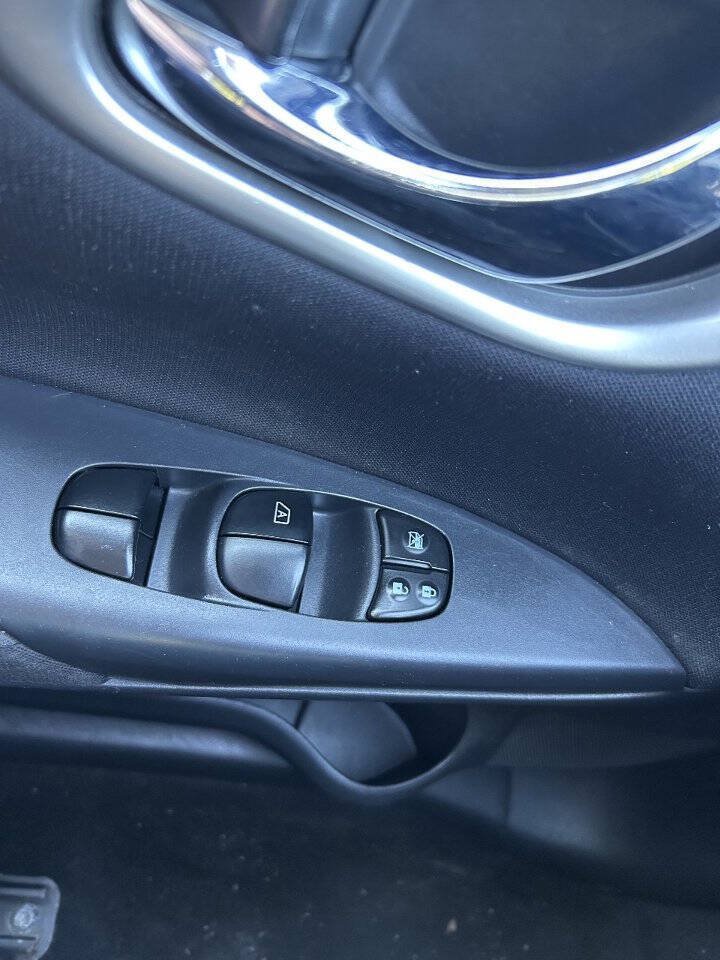Used 2014 Nissan Sentra SV FWD image 13