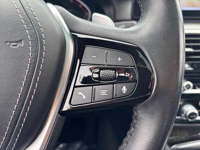 Used 2021 BMW 530i w/ Convenience Package image 28