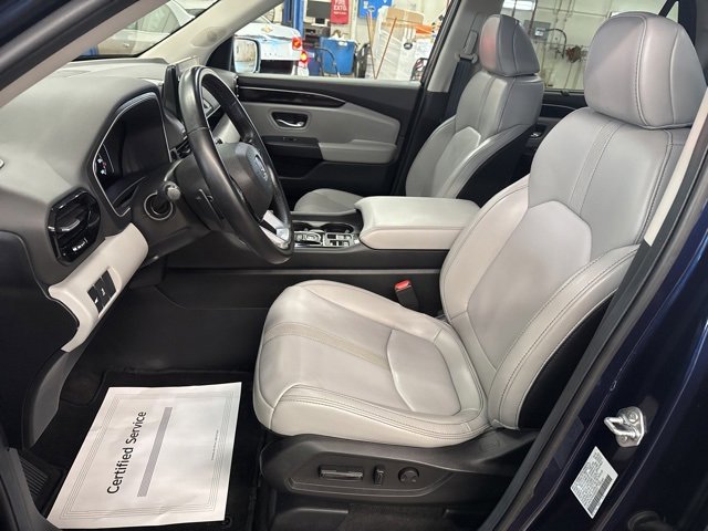 Used 2025 Honda Pilot EX-L image 11